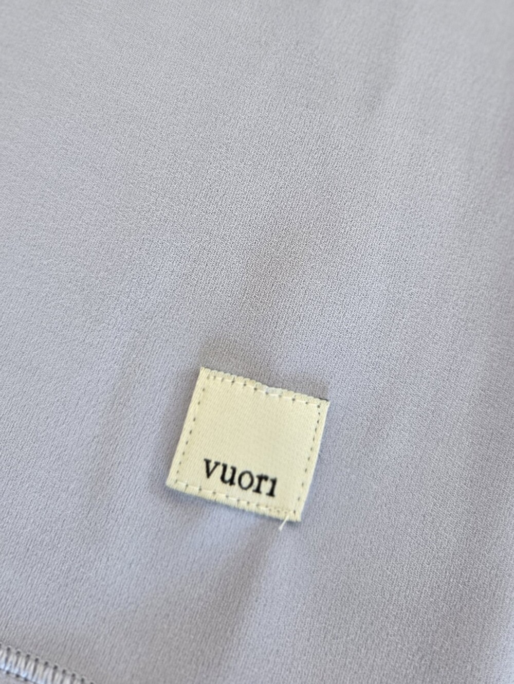 Vuori AllTheFeels Onesie NWT Lavender Mist Performance Stretch Athletic Yoga Gym - Picture 10 of 14